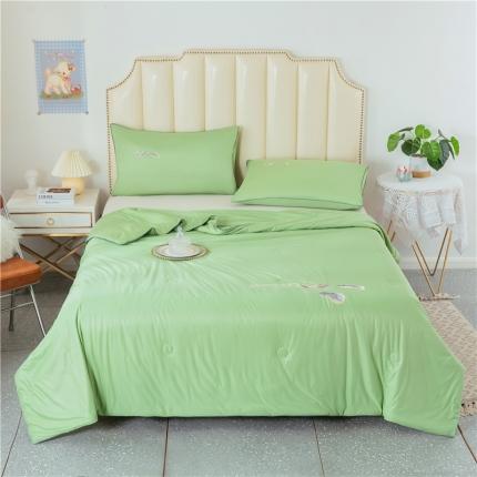 91家纺网 家纺一手货源 找家纺 芃成家纺 2021新款针织棉绣花夏被 羽毛抹茶绿