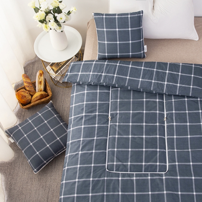 91家纺网 家纺一手货源 找家纺 宝马家纺 2022新款精梳棉抱枕被 青涩年华