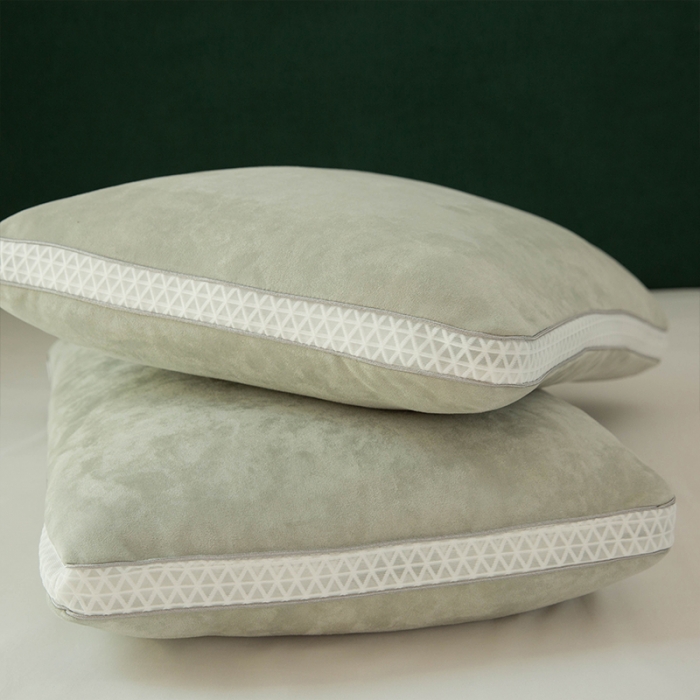 91家纺网 家纺一手货源 找家纺 多点家居 2021新款麂皮绒热熔棉枕45*70/只 灰