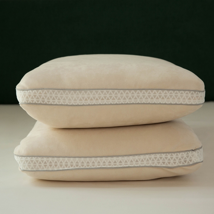 91家纺网 家纺一手货源 找家纺 多点家居 2021新款麂皮绒热熔棉枕45*70/只 卡其