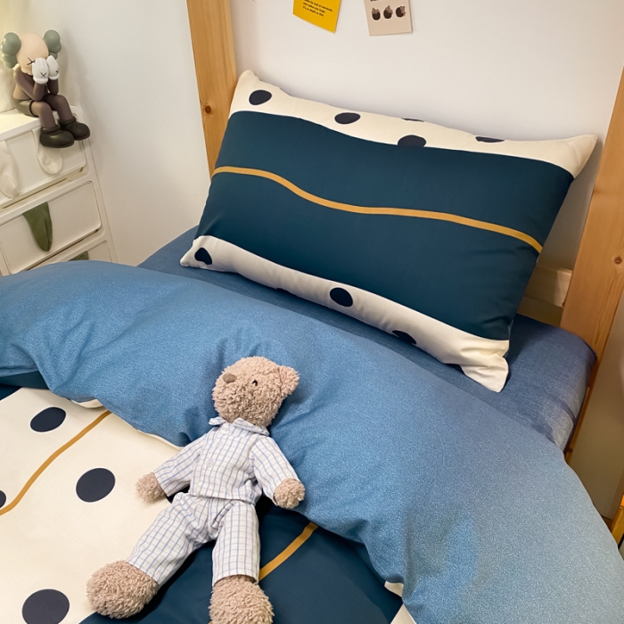 91家纺网 家纺一手货源 找家纺 金爱家2021新款纯棉时尚简约北欧学生床三件套 波点诱惑