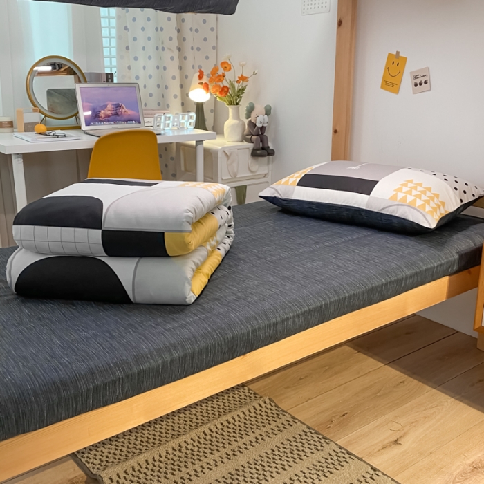 91家纺网 家纺一手货源 找家纺 金爱家2021新款纯棉时尚简约北欧学生床三件套 潮派