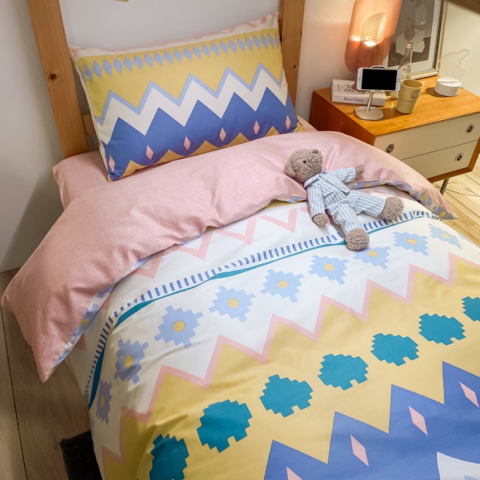 91家纺网 家纺一手货源 找家纺 金爱家2021新款纯棉时尚简约北欧学生床三件套 琉璃