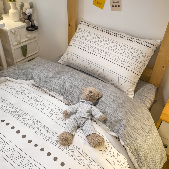 91家纺网 家纺一手货源 找家纺 金爱家2021新款纯棉时尚简约北欧学生床三件套 洛林