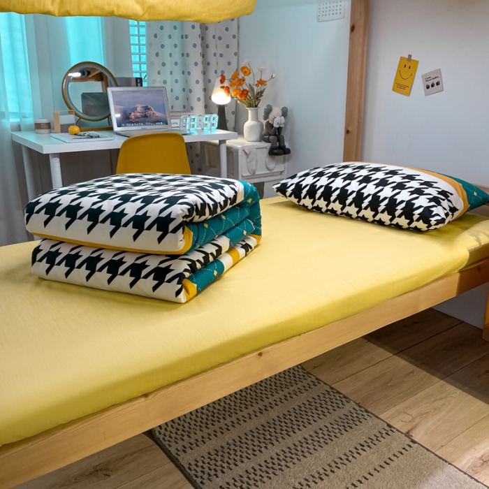 91家纺网 家纺一手货源 找家纺 金爱家2021新款纯棉时尚简约北欧学生床三件套 塞亚