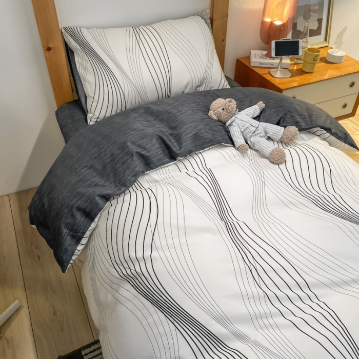 91家纺网 家纺一手货源 找家纺 金爱家2021新款纯棉时尚简约北欧学生床三件套 旋律