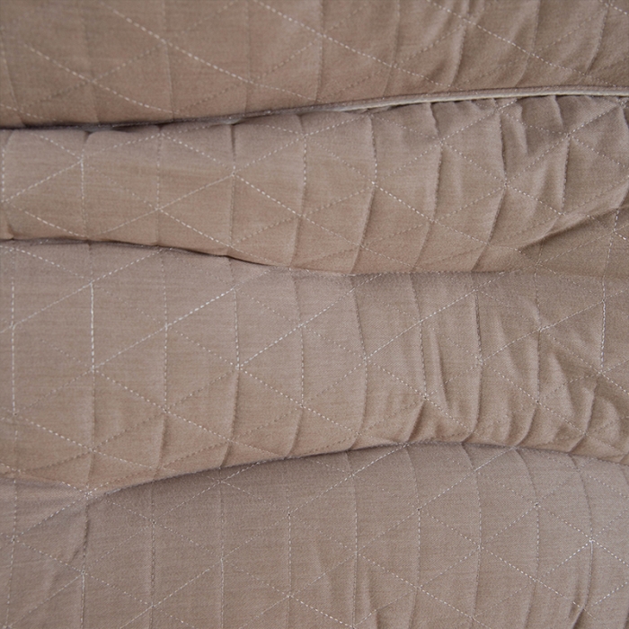 91家纺网 家纺一手货源 找家纺 多点家居 2021新款生姜暖绒乳胶护颈枕40*70/只 卡其