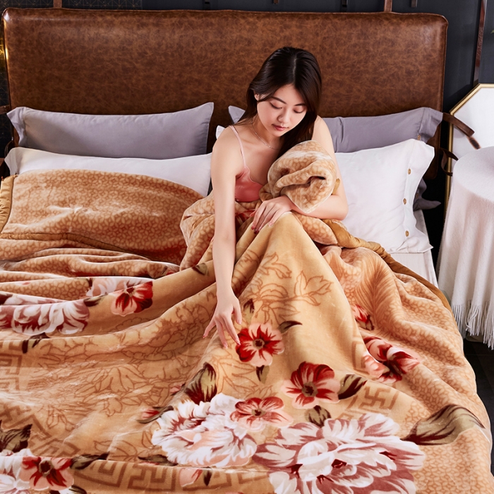 91家纺网 家纺一手货源 找家纺 凯轩毛毛毯毯子 2024新款加大云毛毯毯子 花都-卡其