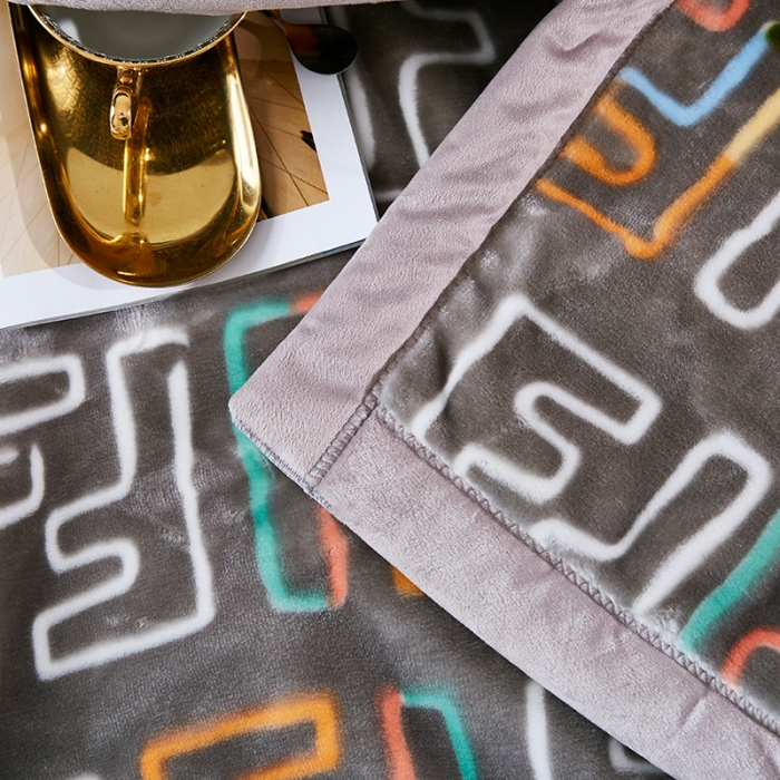 91家纺网 家纺一手货源 找家纺 凯轩毛毛毯毯子 2024新款翡翠毛毯毯子（A类） 潮流