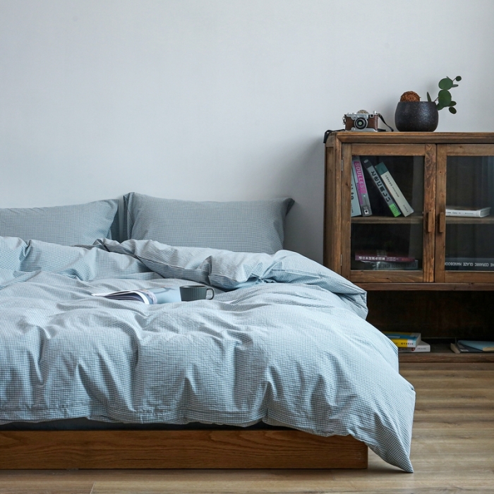 91家纺网 家纺一手货源 找家纺 安莱生活 2021新款全棉水洗棉小小格系列四件套 浅蓝微小格