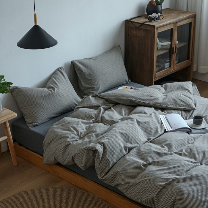 91家纺网 家纺一手货源 找家纺 安莱生活 2021新款全棉水洗棉小小格系列四件套 深灰微小格