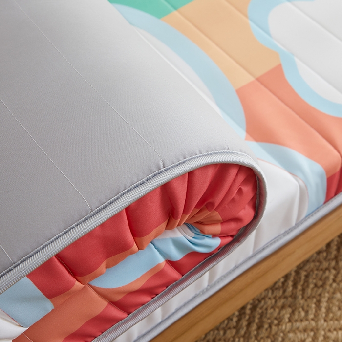 91家纺网 家纺一手货源 找家纺 2025新款大版数码印花亲肤磨毛床垫 成人版 彩虹笑脸