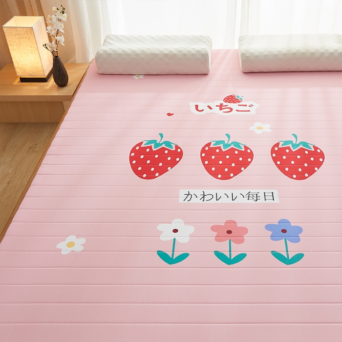 91家纺网 家纺一手货源 找家纺 2025新款大版数码印花亲肤磨毛床垫 成人版 草莓朵朵