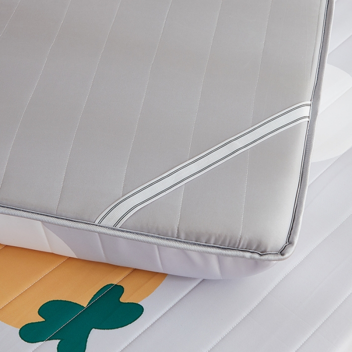 91家纺网 家纺一手货源 找家纺 2025新款大版数码印花亲肤磨毛床垫 成人版 开心小鹿