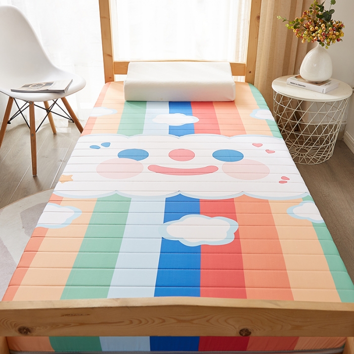 91家纺网 家纺一手货源 找家纺 2025新款大版数码印花亲肤磨毛床垫 学生版 彩虹笑脸