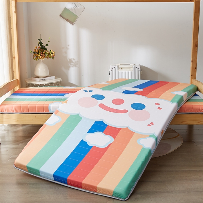 91家纺网 家纺一手货源 找家纺 2025新款大版数码印花亲肤磨毛床垫 学生版 彩虹笑脸