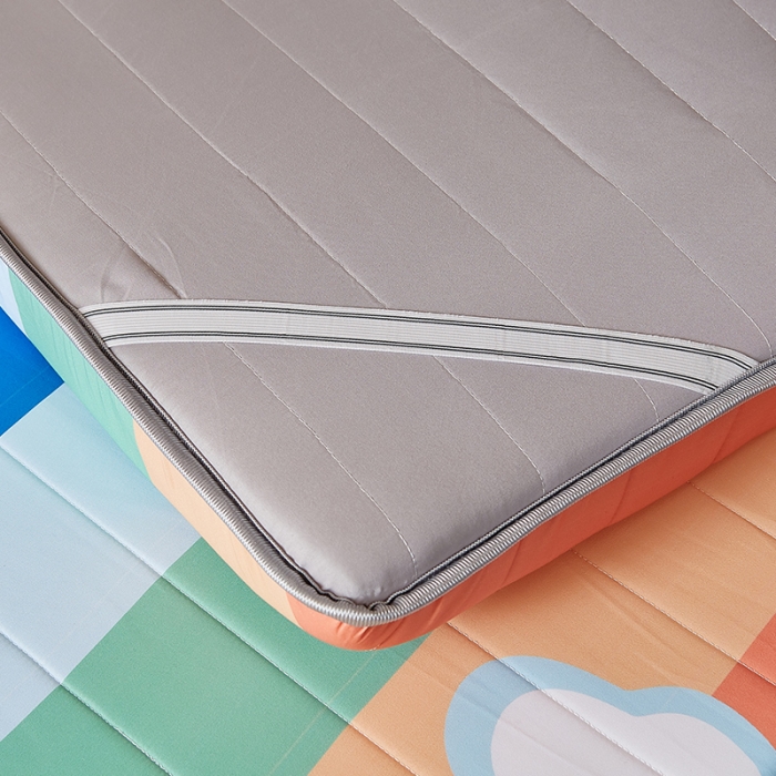 91家纺网 家纺一手货源 找家纺 2025新款大版数码印花亲肤磨毛床垫 学生版 彩虹笑脸