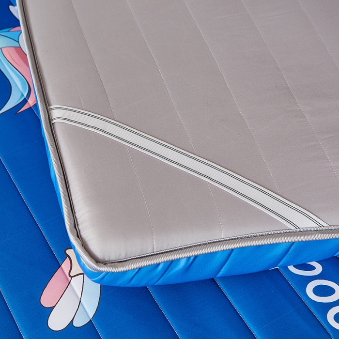 91家纺网 家纺一手货源 找家纺 2025新款大版数码印花亲肤磨毛床垫 学生版 独角兽