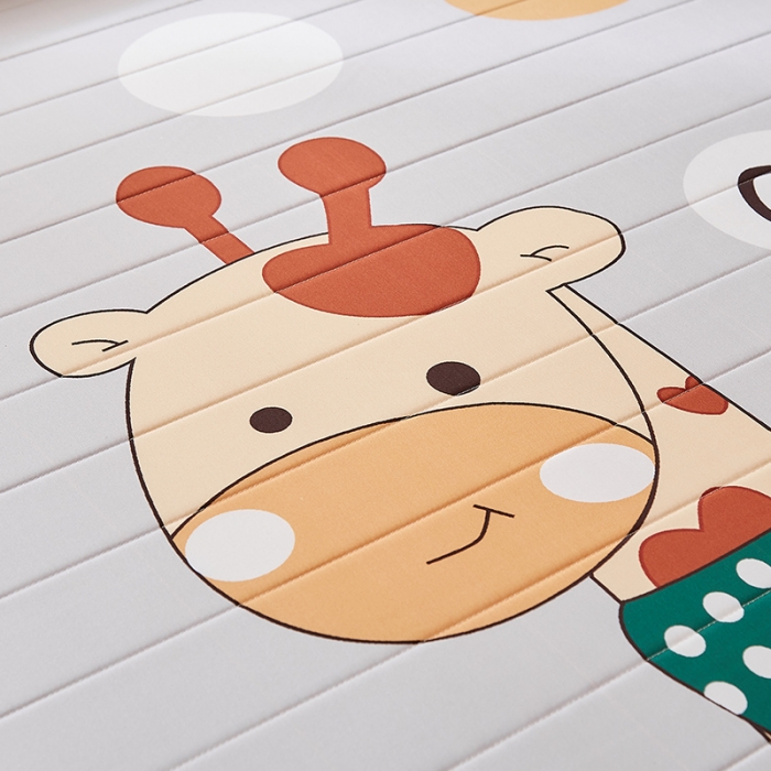 91家纺网 家纺一手货源 找家纺 2025新款大版数码印花亲肤磨毛床垫 学生版 开心小鹿