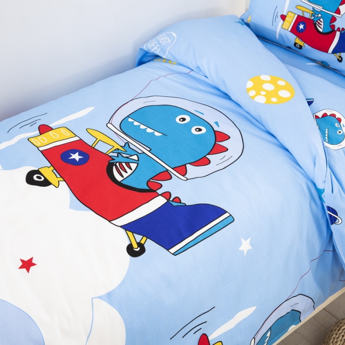 91家纺网 家纺一手货源 找家纺 乐秀 40S全棉13372幼儿园三件套六件套 飞行恐龙