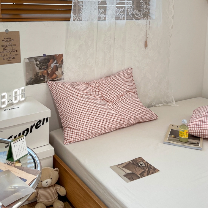 91家纺网 家纺一手货源 找家纺 安莱生活 2021新款水洗棉全棉单枕套 清新酱红格