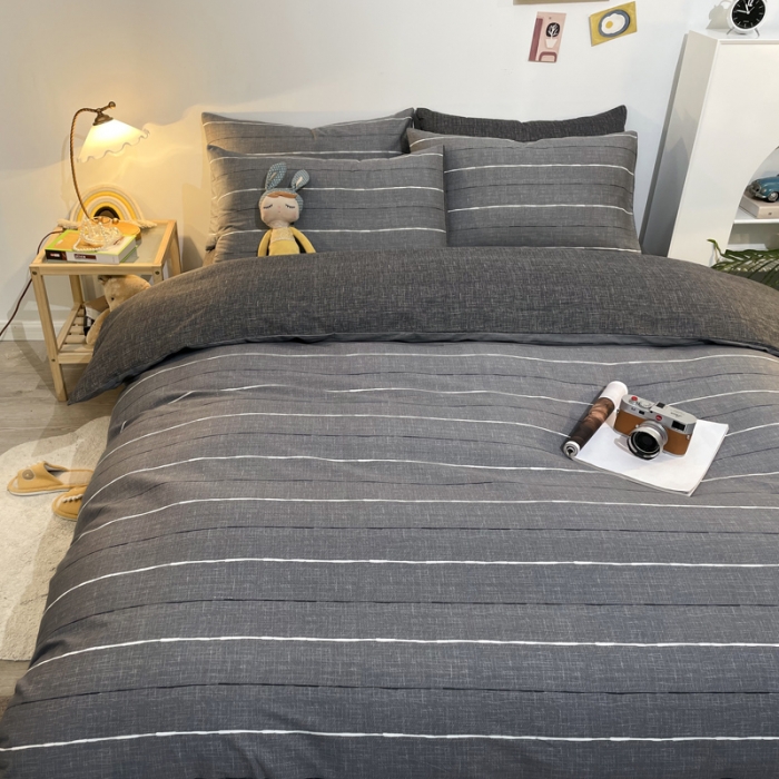 91家纺网 家纺一手货源 找家纺 芊寻家居 2024年新款全棉印花13372四件套 布鲁斯