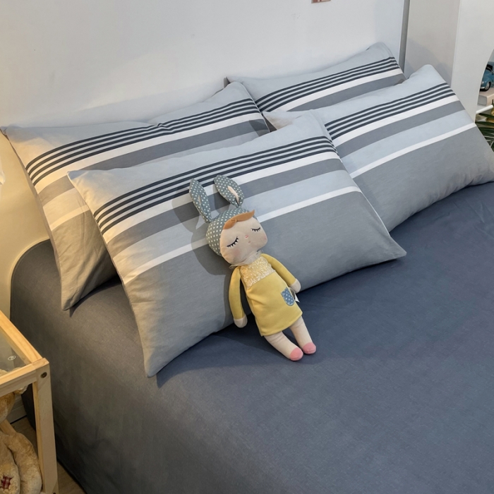 91家纺网 家纺一手货源 找家纺 芊寻家居 2024年新款全棉印花13372四件套 经典回味