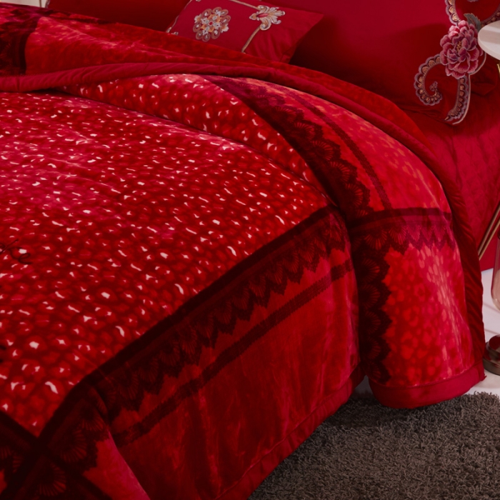 91家纺网 家纺一手货源 找家纺 凯轩毛毛毯毯子 2024新款婚庆云毛毯毯子 爱之花语