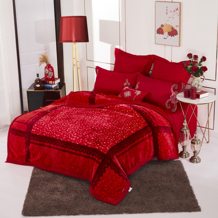 91家纺网 家纺一手货源 找家纺 凯轩毛毛毯毯子 2024新款婚庆云毛毯毯子 爱之花语