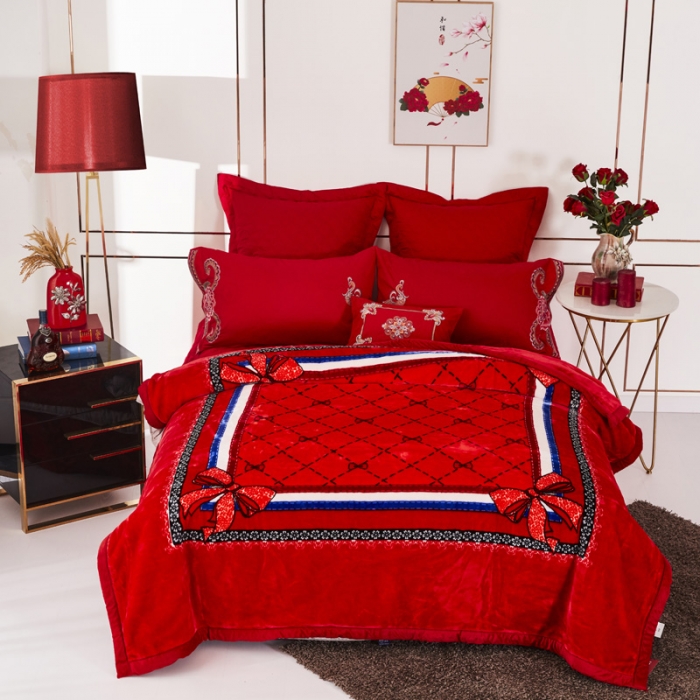 91家纺网 家纺一手货源 找家纺 凯轩毛毛毯毯子 2024新款婚庆云毛毯毯子 爱转角