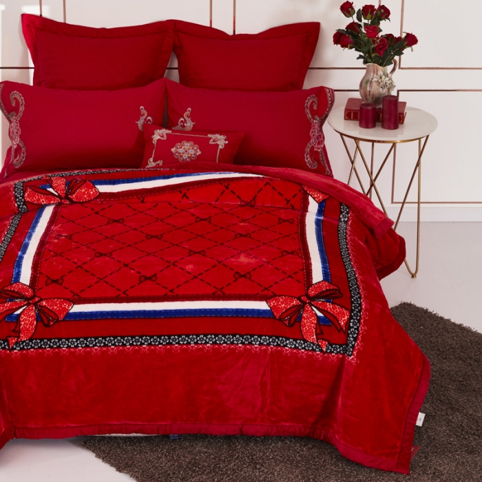 91家纺网 家纺一手货源 找家纺 凯轩毛毛毯毯子 2024新款婚庆云毛毯毯子 爱转角