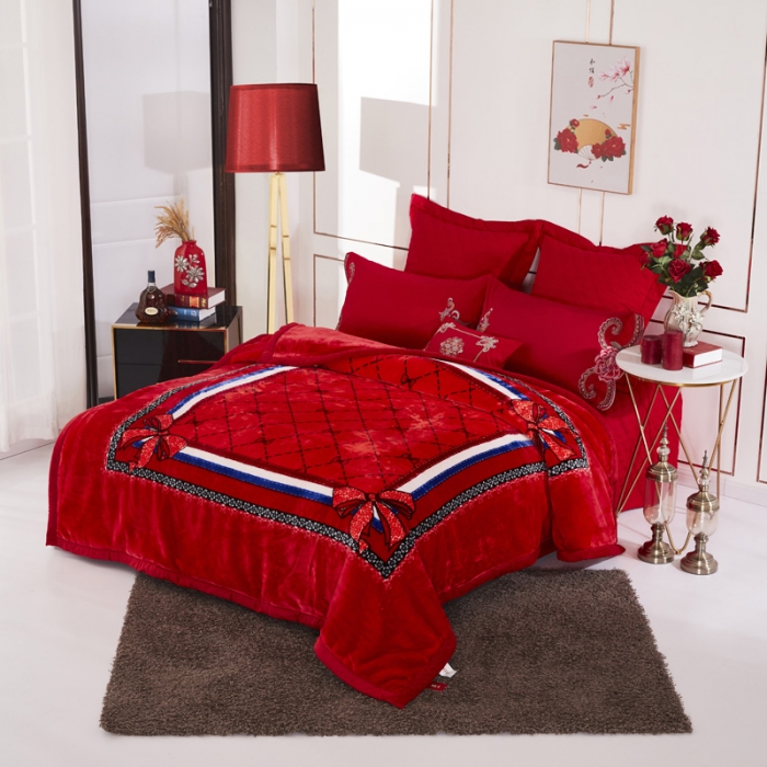 91家纺网 家纺一手货源 找家纺 凯轩毛毛毯毯子 2024新款婚庆云毛毯毯子 爱转角