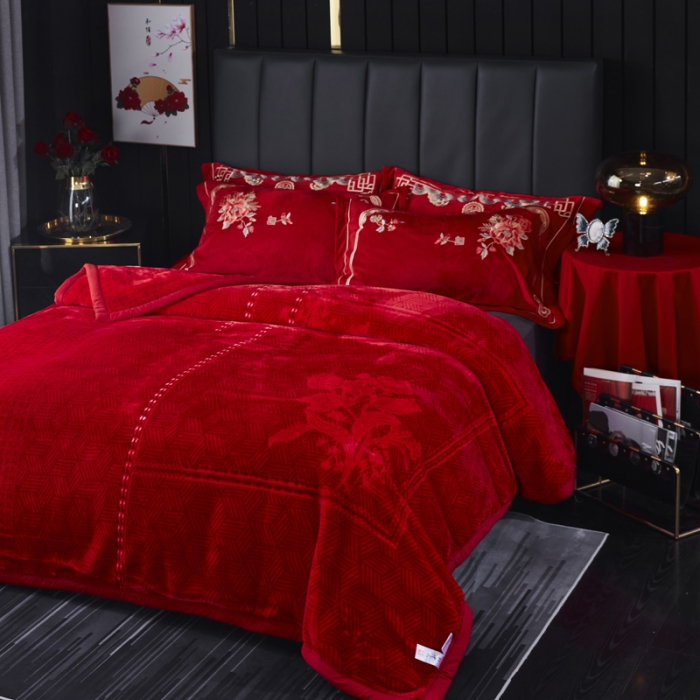 91家纺网 家纺一手货源 找家纺 凯轩毛毛毯毯子 2024新款婚庆云毛毯毯子 红红火火