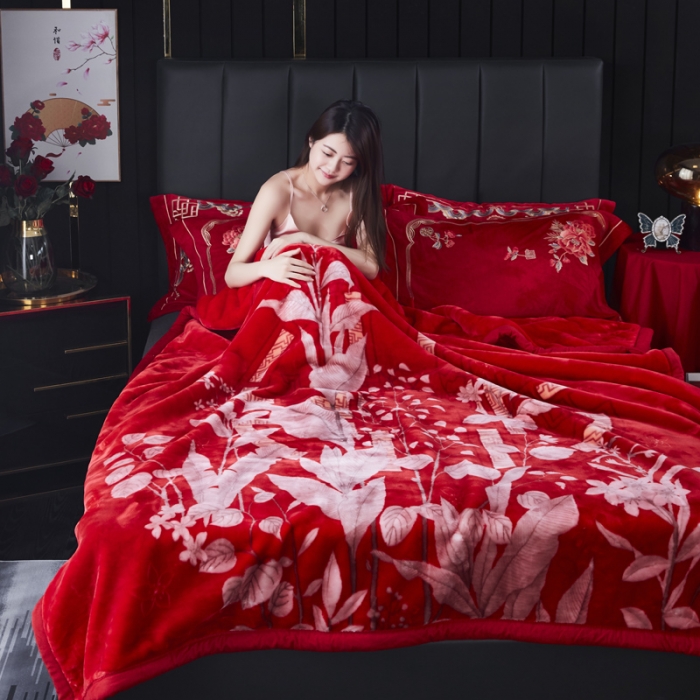 91家纺网 家纺一手货源 找家纺 凯轩毛毛毯毯子 2024新款婚庆云毛毯毯子 锦上添花