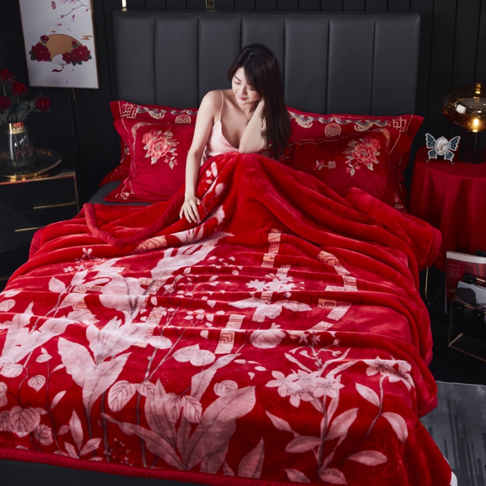 91家纺网 家纺一手货源 找家纺 凯轩毛毛毯毯子 2024新款婚庆云毛毯毯子 锦上添花