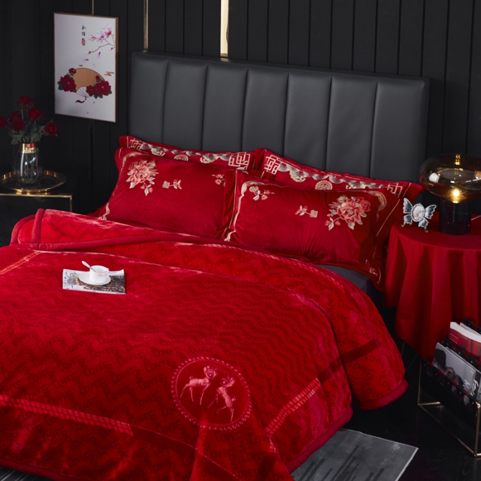 91家纺网 家纺一手货源 找家纺 凯轩毛毛毯毯子 2024新款婚庆云毛毯毯子 浪漫情缘