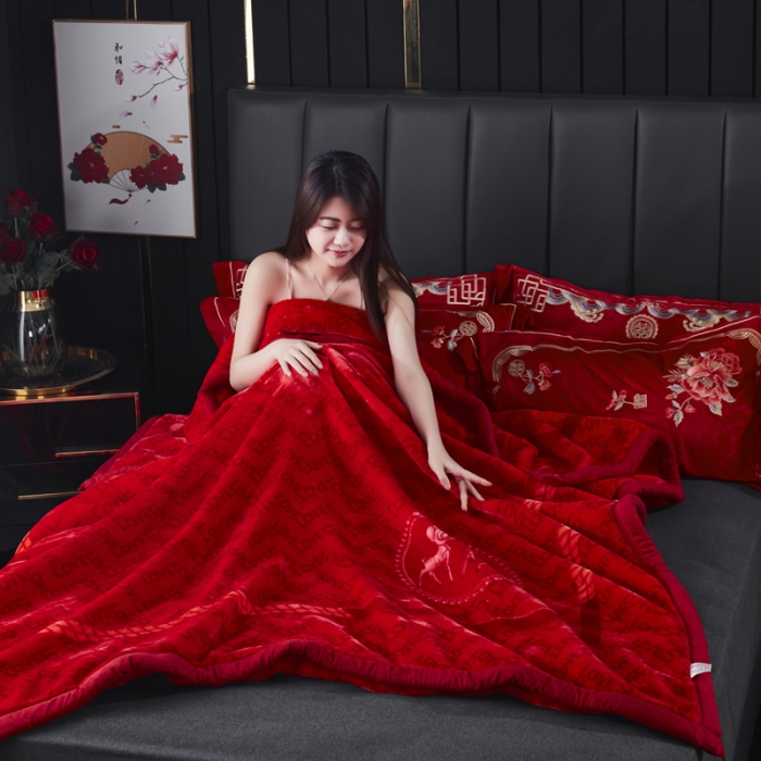 91家纺网 家纺一手货源 找家纺 凯轩毛毛毯毯子 2024新款婚庆云毛毯毯子 浪漫情缘