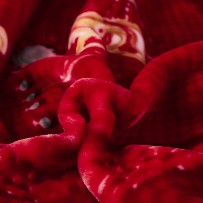 91家纺网 家纺一手货源 找家纺 凯轩毛毛毯毯子 2024新款婚庆云毛毯毯子 满地红