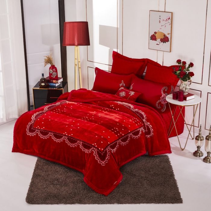 91家纺网 家纺一手货源 找家纺 凯轩毛毛毯毯子 2024新款婚庆云毛毯毯子 心相映