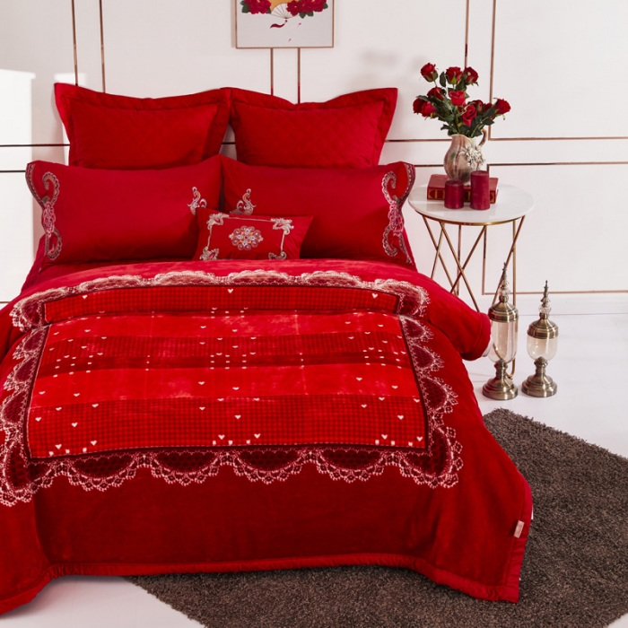 91家纺网 家纺一手货源 找家纺 凯轩毛毛毯毯子 2024新款婚庆云毛毯毯子 心相映