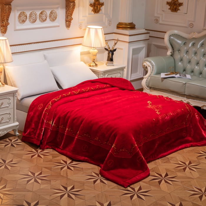 91家纺网 家纺一手货源 找家纺 凯轩毛毛毯毯子 2024新款婚庆云毛毯毯子 心心相映