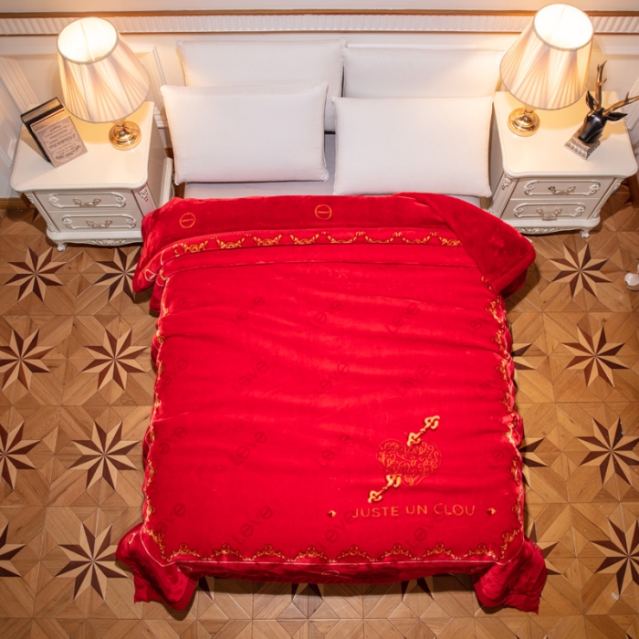 91家纺网 家纺一手货源 找家纺 凯轩毛毛毯毯子 2024新款婚庆云毛毯毯子 心心相映