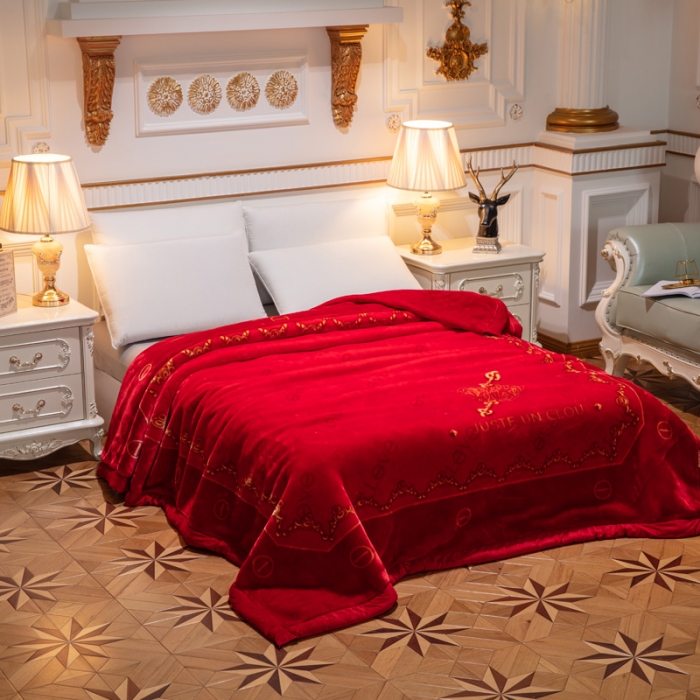 91家纺网 家纺一手货源 找家纺 凯轩毛毛毯毯子 2024新款婚庆云毛毯毯子 心心相映