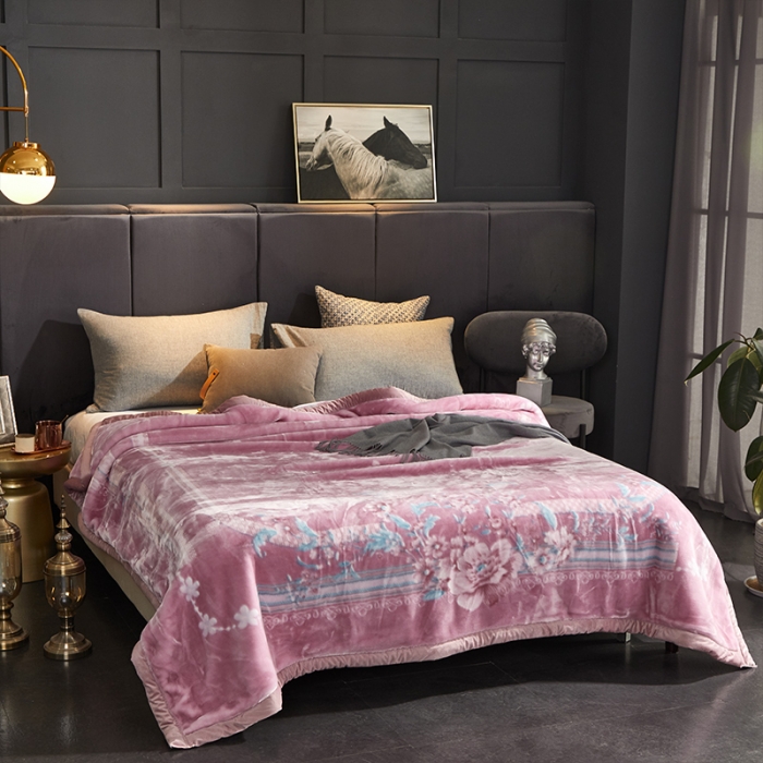 91家纺网 家纺一手货源 找家纺 凯轩毛毛毯毯子 2024新款婚庆云毛毯毯子 胭脂粉