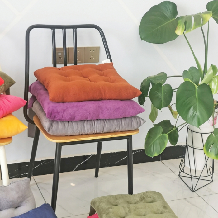 91家纺网 家纺一手货源 找家纺 水晶绒方款绑带坐垫防滑保暖垫子椅子垫沙发垫汽车座垫跨境电商