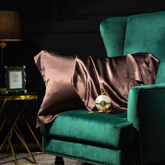 91家纺网 家纺一手货源 找家纺 雅韵诗 2023新款真丝四边枕套（不退换） 焦糖咖48*74cm一只