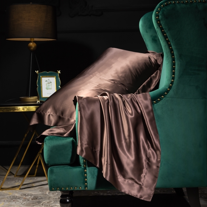 91家纺网 家纺一手货源 找家纺 雅韵诗 2023新款真丝四边枕套（不退换） 焦糖咖48*74cm一只