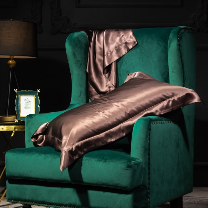 91家纺网 家纺一手货源 找家纺 雅韵诗 2023新款真丝四边枕套（不退换） 焦糖咖48*74cm一只