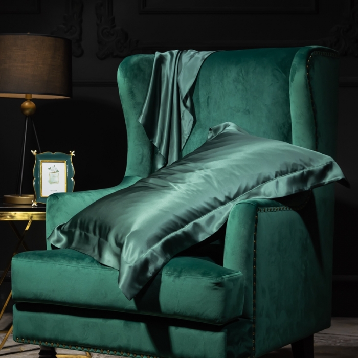 91家纺网 家纺一手货源 找家纺 雅韵诗 2023新款真丝四边枕套（不退换） 祖母绿48*74cm一只