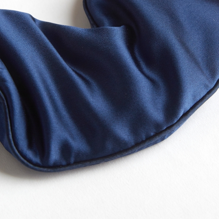 91家纺网 家纺一手货源 找家纺 雅韵诗2023新款真丝眼罩面料及填充均为百分百桑蚕丝 藏青